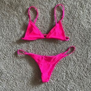 Frankies bikini worn once. X-small top and medium bottom.